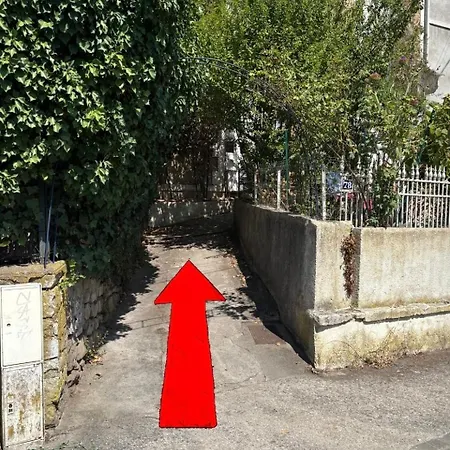 Autonome Pour 2 A 3 Personnes 78g פואטייה